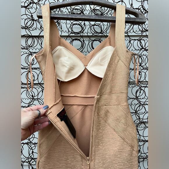 P8640 TERANI COUTURE BANDAGE DRESS Gold Metallic Glitter Mermaid Bodycon Size 4 - Picture 8 of 10